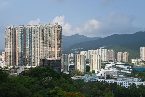 Вид на жилые кварталы района Ша Тин, Гонконг