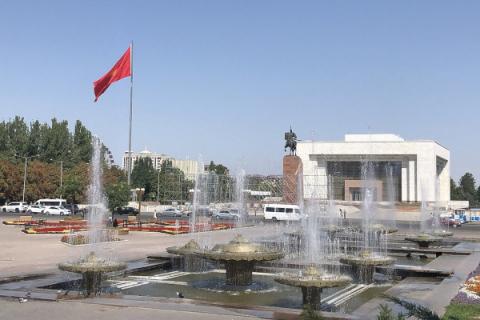 Айкол Манас, площадь Ала-Тоо, Бишкек