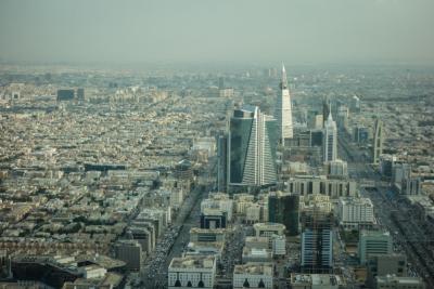 Вид на Эр-Рияд, Саудовская Аравия, с высоты птичьего полёта