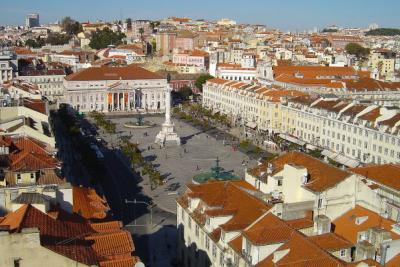 Лиссабон, Португалия. Вид на Площадь Россиу с высоты